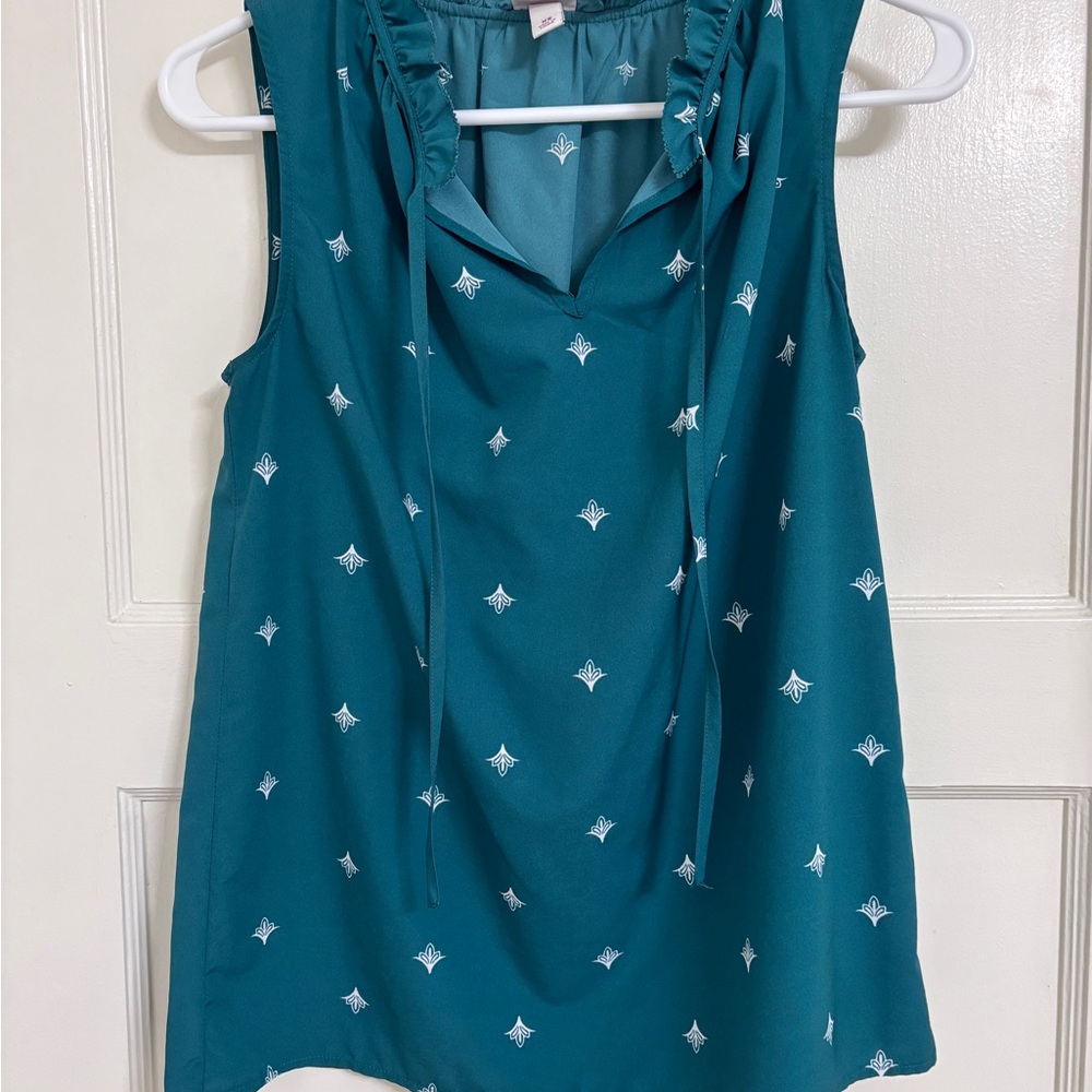 Teal Sleeveless Top with White Pattern